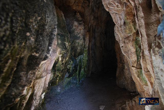 la grotta dei drappi.JPG